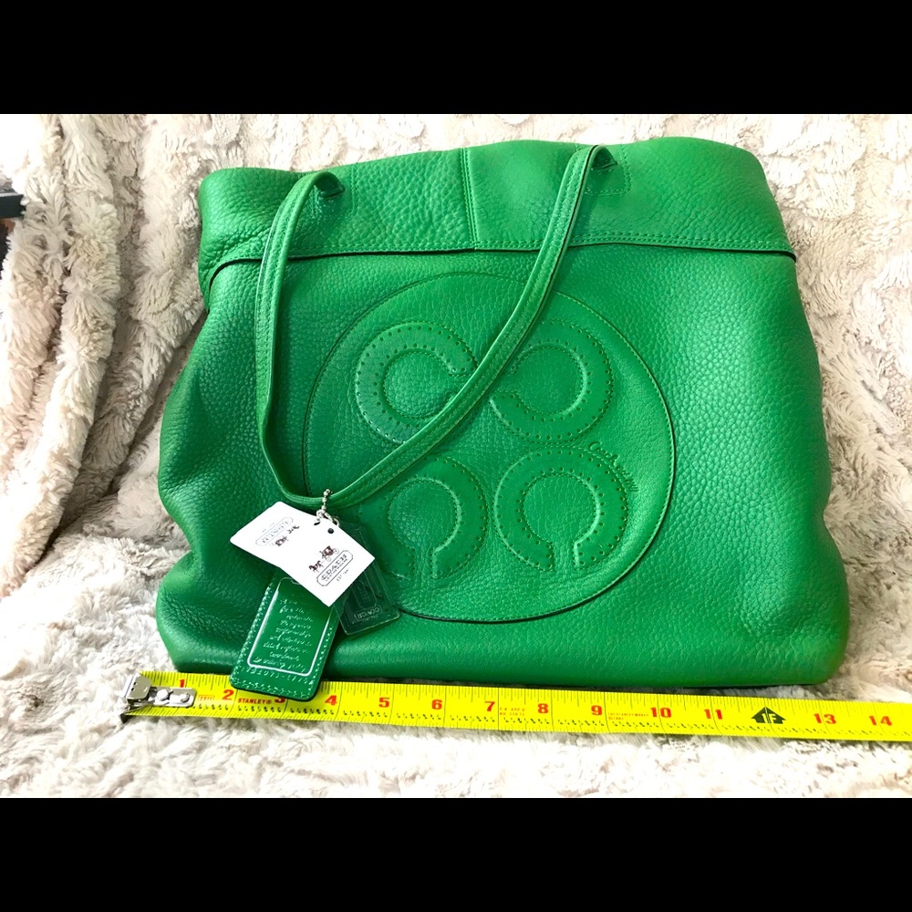 NEW COACH BAG💚RARE & UNIQUE💚a real statement